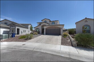 2166 Enchanted Crst Dr in El Paso, TX - Building Photo - Building Photo