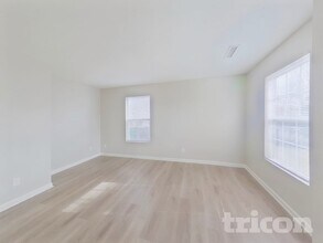 8638 Panglemont Drive in Charlotte, NC - Building Photo - Building Photo