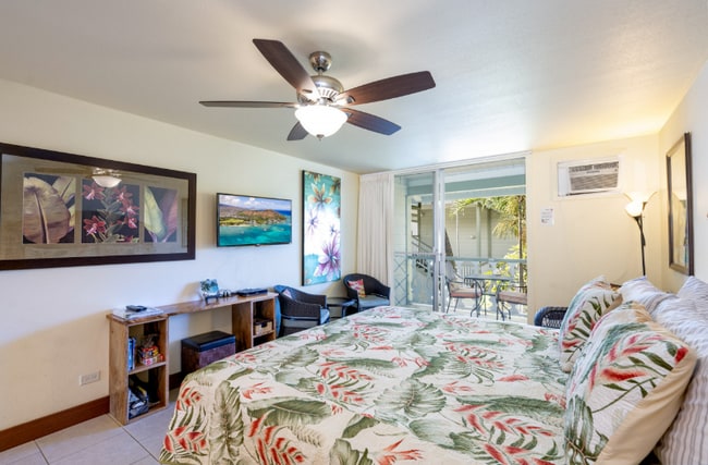 75-5776-5776 Kuakini Hwy in Kailua Kona, HI - Building Photo - Building Photo