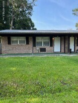 630 Francis St in Starke, FL - Building Photo