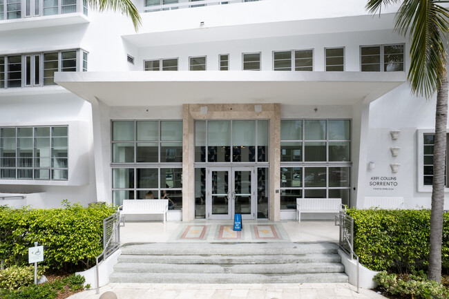 Fontainebleau Sorrento Tower in Miami Beach, FL - Building Photo - Building Photo