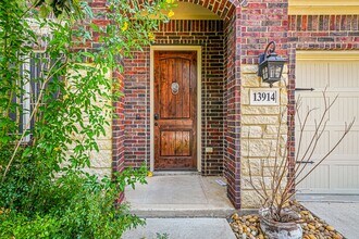 13914 Annuziata in San Antonio, TX - Building Photo - Building Photo