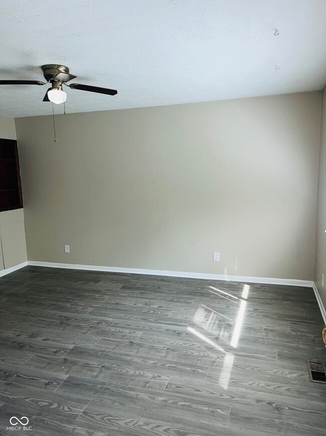 1258 N Ridgeview Dr in Indianapolis, IN - Building Photo - Building Photo