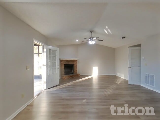 7520 Teaticket Ct, Unit 7016E103 in Jacksonville, FL - Building Photo - Building Photo