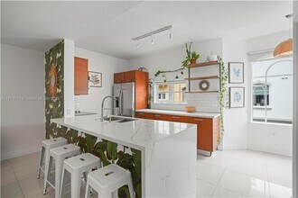 18445 NE 27th Pl in Aventura, FL - Building Photo - Building Photo