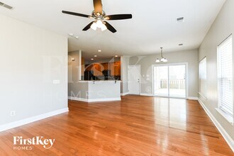 337 Lakewind Dr in Moncks Corner, SC - Building Photo - Building Photo