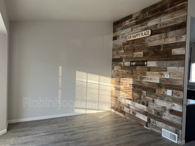 1515 Glenmoor Dr in Elko, NV - Building Photo - Building Photo