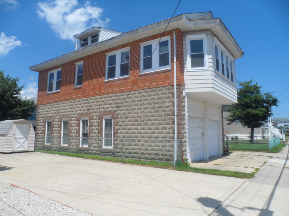 5705 Edgewater Ave in Ventnor City, NJ - Building Photo