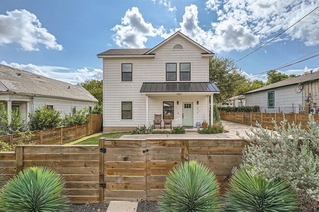6915 Carver Ave