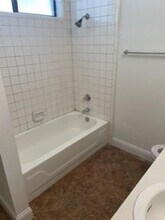 10321 Woodleaf Dr in Dallas, TX - Building Photo - Building Photo