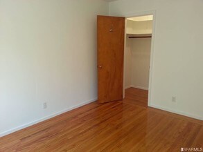 2215 Gough St-Unit -2 in San Francisco, CA - Foto de edificio - Building Photo