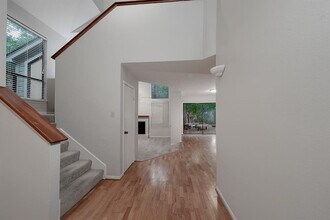 8 Gannet Hollow Pl in Spring, TX - Foto de edificio - Building Photo