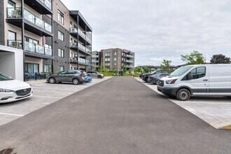 219 Saint-Régis Rang S in St-Constant, QC - Building Photo - Building Photo