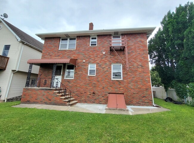111 Marconi St, Unit 1 in Clifton, NJ - Building Photo - Building Photo