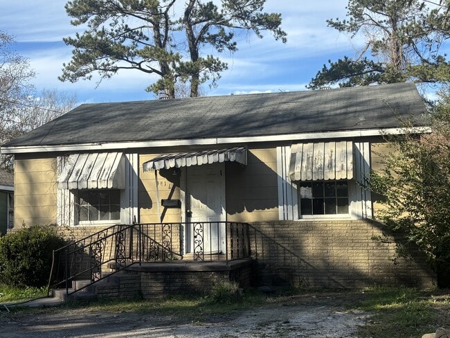 property at 4417 Cannon St