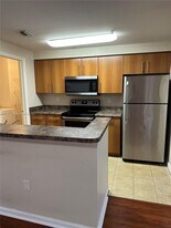5840 W Sample Rd in Coral Springs, FL - Building Photo