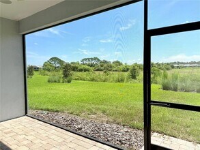 1007 Waterline Ct in Sarasota, FL - Building Photo - Building Photo