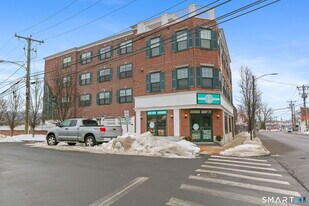 947 Hope St in Stamford, CT - Building Photo