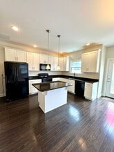 376 Tanzanite Dr in Harrisonburg, VA - Building Photo - Building Photo