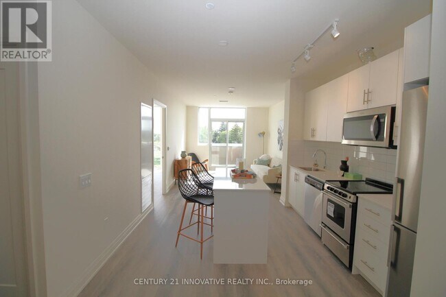 509 Dundas St W in Oakville, ON - Building Photo - Building Photo