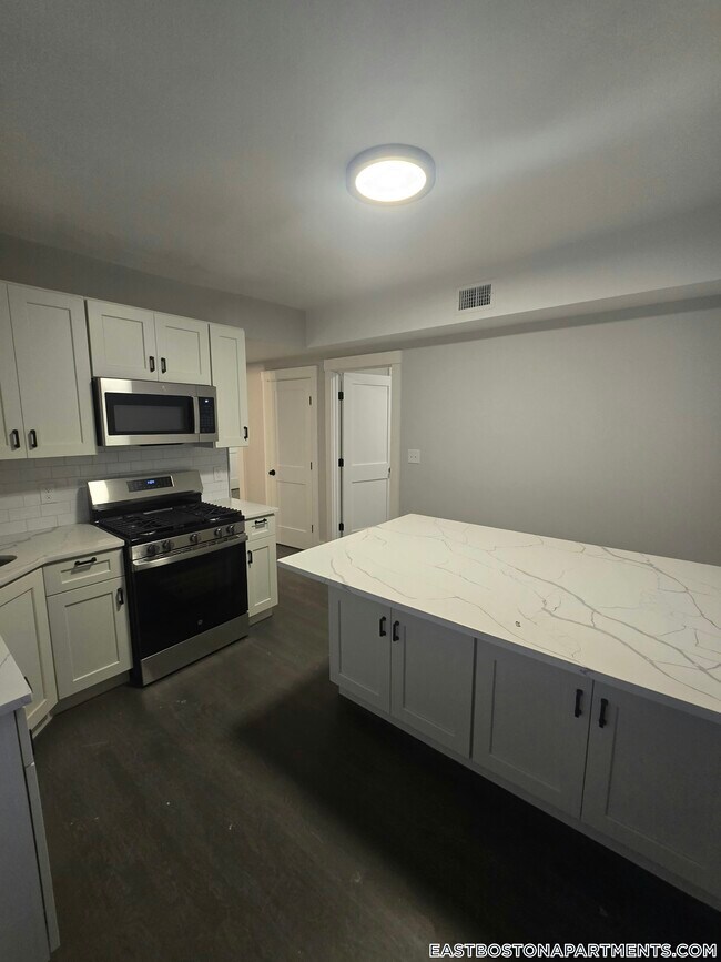 118 Marginal St