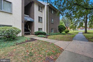 5005 Green Mountain Cir in Columbia, MD - Building Photo