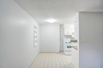 The Royale in Vancouver, BC - Building Photo - Building Photo