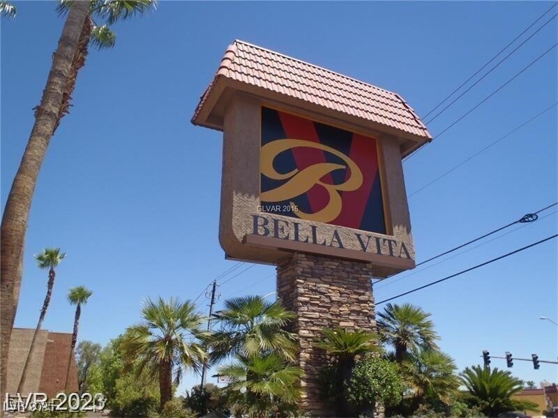 5405 Indian River Dr in Las Vegas, NV - Building Photo
