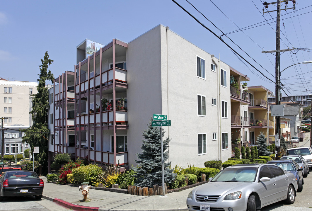 Cavalier Apartments in Oakland, CA - Building Photo