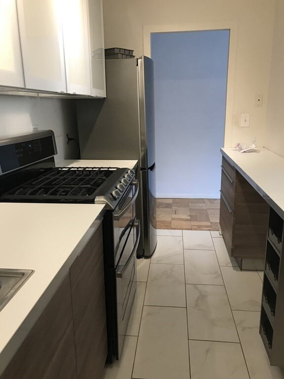 property at 6 Whittier Pl
