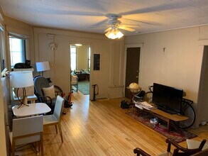 114 S Blair St in Madison, WI - Foto de edificio - Building Photo