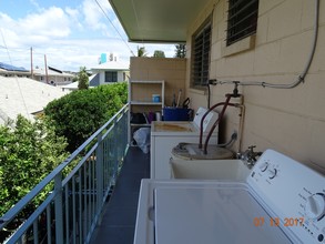 743 Mahiai St in Honolulu, HI - Building Photo - Building Photo