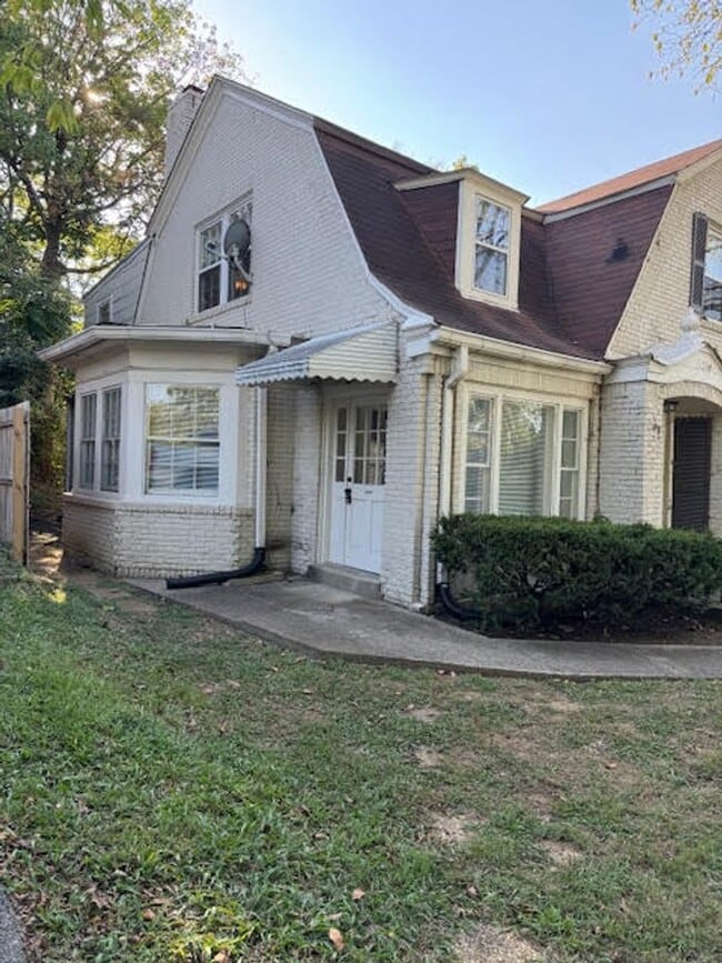 property at 203 32nd Ave S