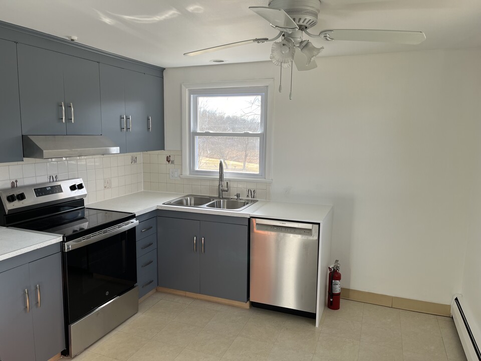 301 Mt Hermon Rd in Blairstown, NJ - Building Photo