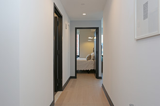 21 West End Ave in New York, NY - Building Photo - Interior Photo