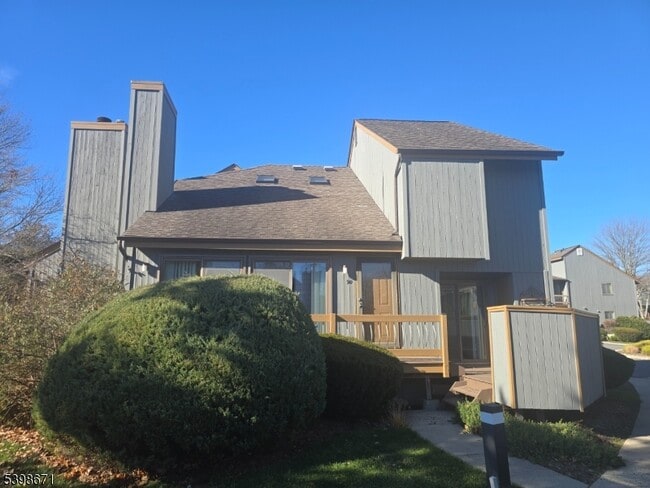 property at 90 Sycamore Ct