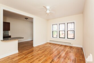 636 W Cornelia Ave, Unit #1N in Chicago, IL - Building Photo - Building Photo