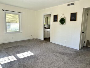 1265 Anderson Rd in Cuyahoga Falls, OH - Building Photo - Building Photo