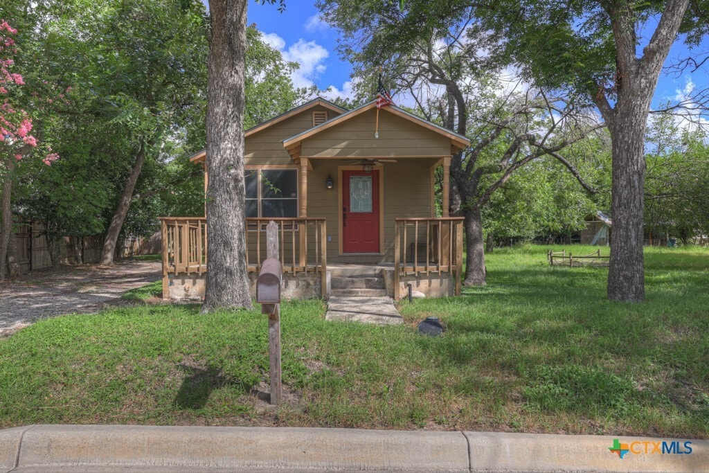 1630 Katy St in New Braunfels, TX - Building Photo