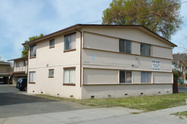 6537 Graham Ave in Newark, CA - Foto de edificio - Building Photo