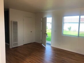 1034 Obispo St in Guadalupe, CA - Building Photo - Building Photo