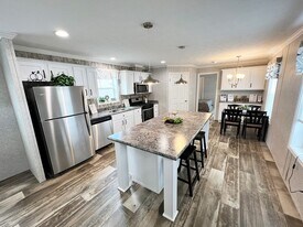 141 Woodsong Ct SE in Cartersville, GA - Building Photo