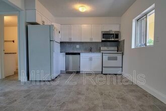 10632 Woods Cir in Bonita Springs, FL - Building Photo - Building Photo