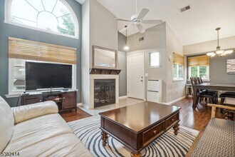 75 Academy Ct in Bedminster, NJ - Building Photo - Building Photo