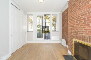 E 7TH ST. in New York, NY - Building Photo