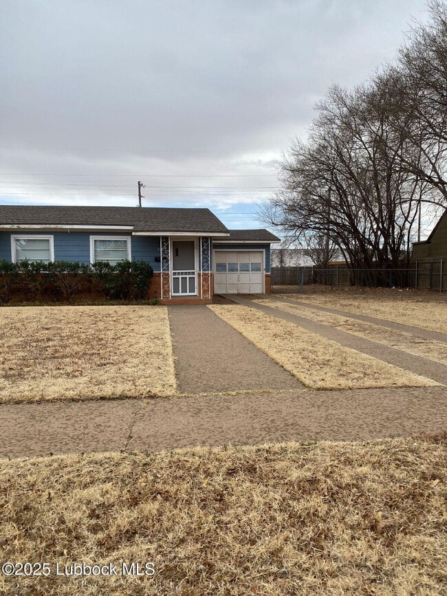 property at 3205 33rd St