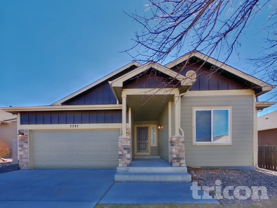 7747 Stockton Dr in Fountain, CO - Building Photo