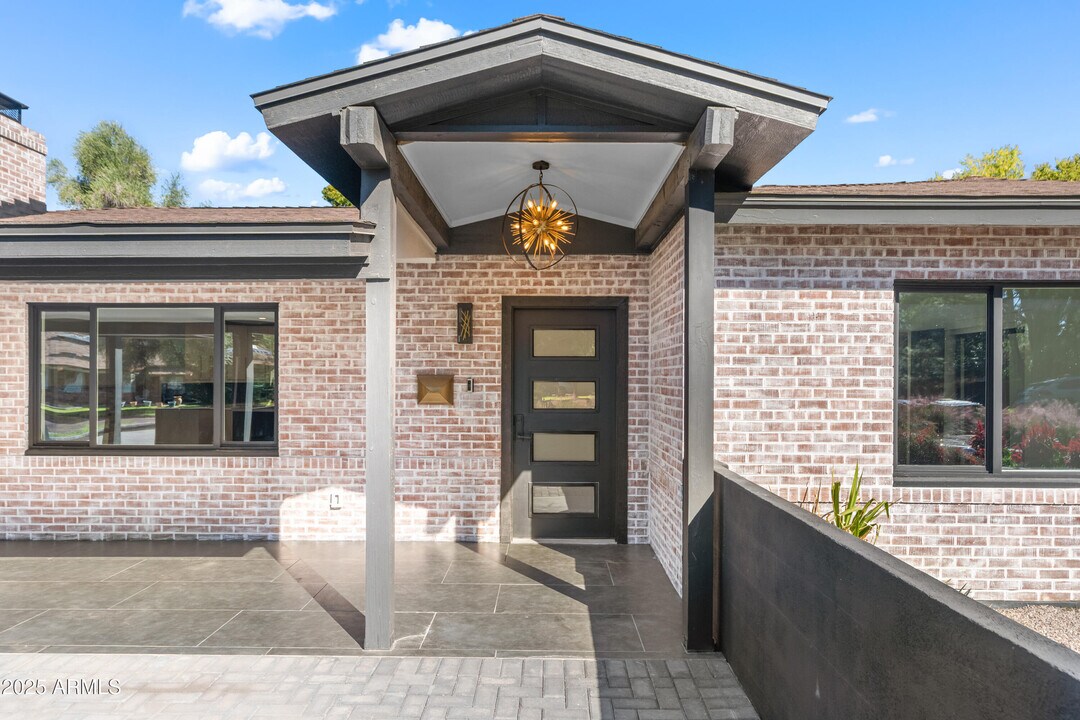 2502 E Whitton Ave in Phoenix, AZ - Building Photo