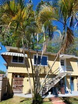 1134 Bay St NE, Unit 1134-1/2 Bay ST NE in St. Petersburg, FL - Building Photo