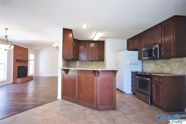 106 Sleepy Hollow Ln in Madison, AL - Building Photo - Building Photo